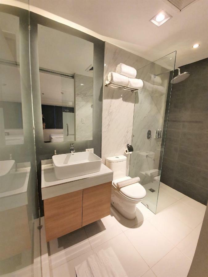 באקולוד The Upperroom @ Real Suites מראה חיצוני תמונה