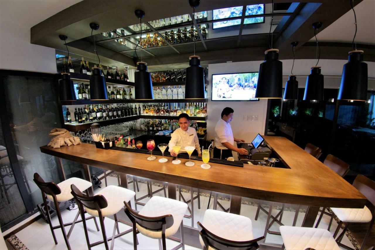 באקולוד The Upperroom @ Real Suites מראה חיצוני תמונה