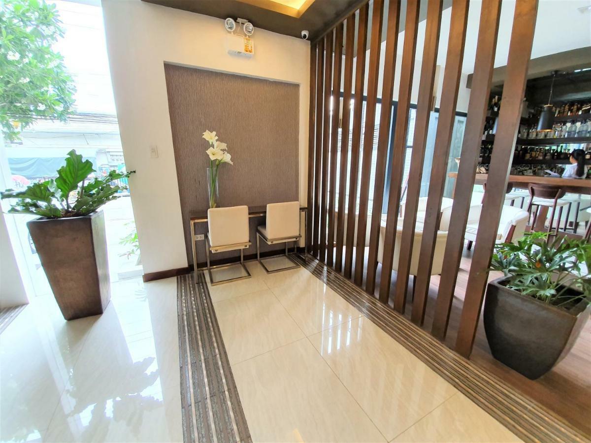 באקולוד The Upperroom @ Real Suites מראה חיצוני תמונה