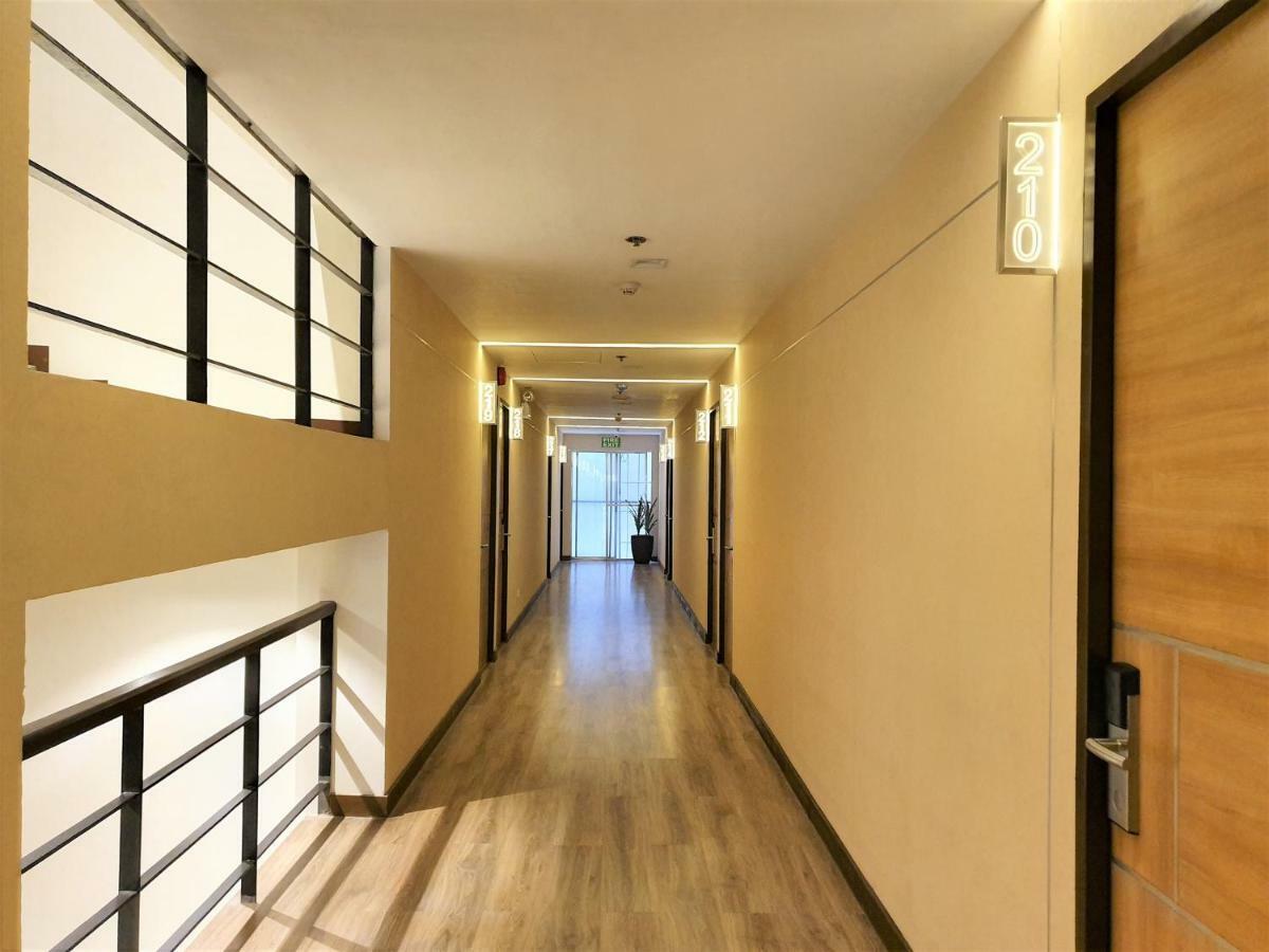 באקולוד The Upperroom @ Real Suites מראה חיצוני תמונה