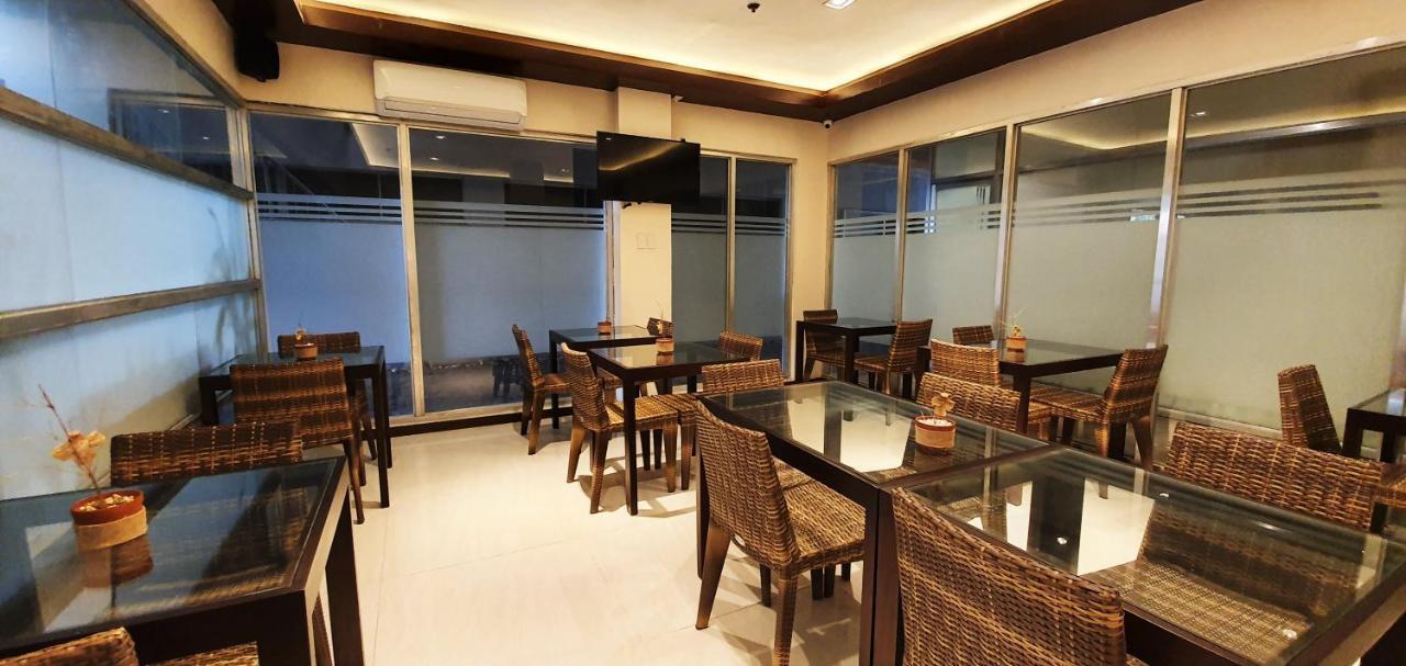 באקולוד The Upperroom @ Real Suites מראה חיצוני תמונה